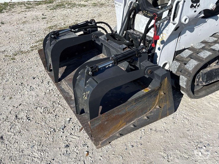 2017-bobcat-t550-image-6