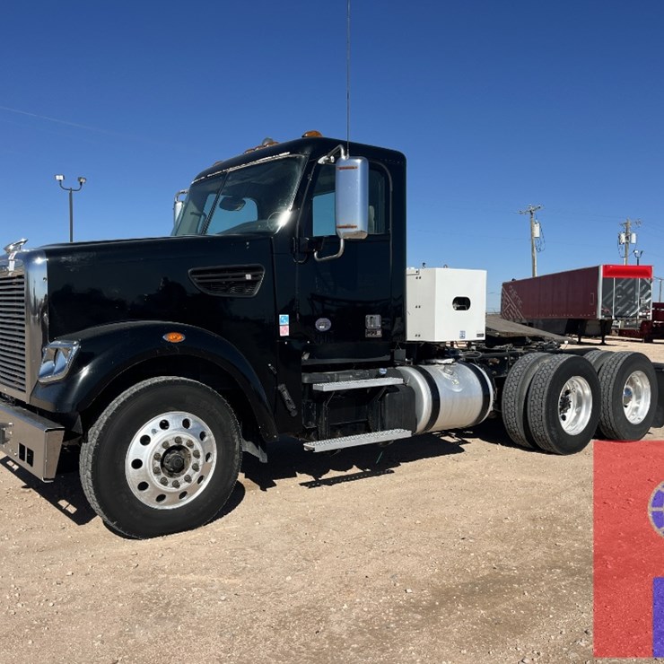 2019 FREIGHTLINER CORONADO 122 SD
