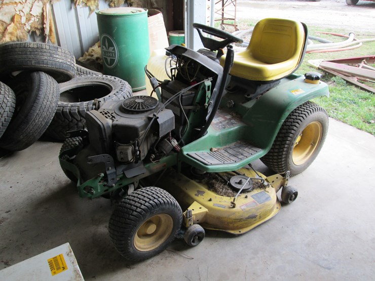 john-deere-gt235-image-1