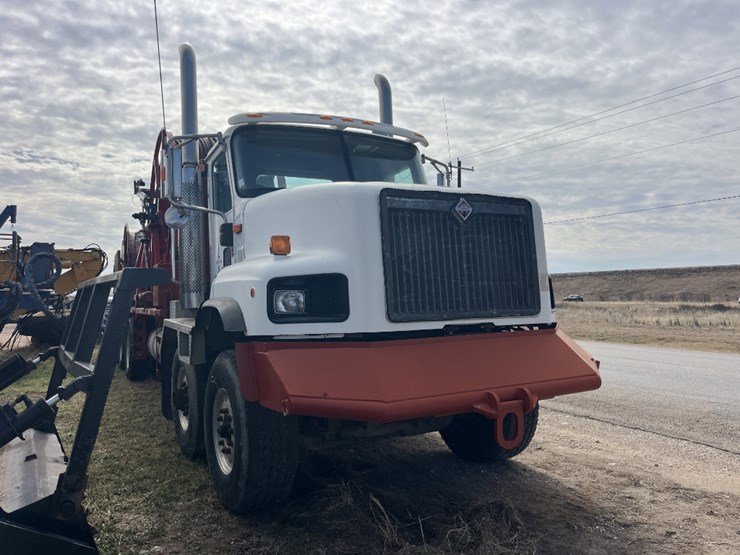 2002-international-cv-image-9