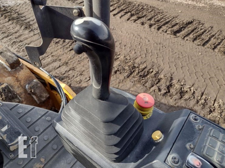 2017-volvo-sd45b-image-8