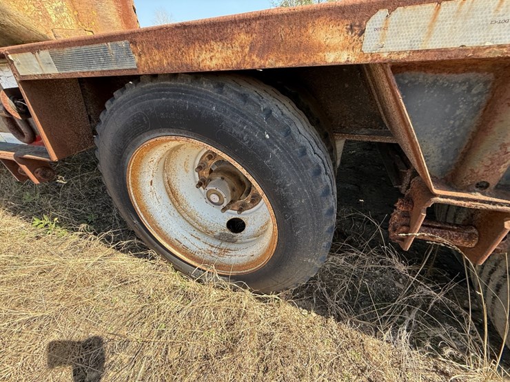 2006-nuttall-40'-x-102"-55-ton-3-axle-narrow-neck-lowboy-image-9