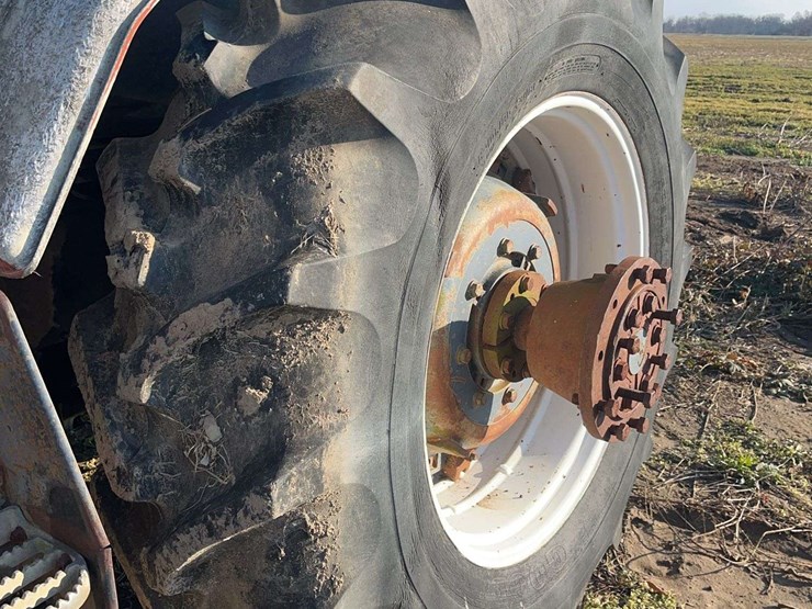 case-7120-tractor-image-3