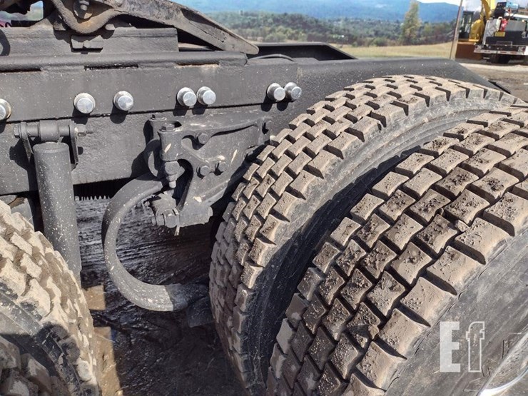 2007-peterbilt-379-image-24