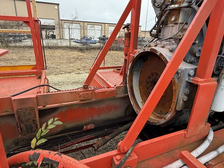 2008-crown-ce600-dd-5-axle-well-service-workover-rig-for-parts-image-5