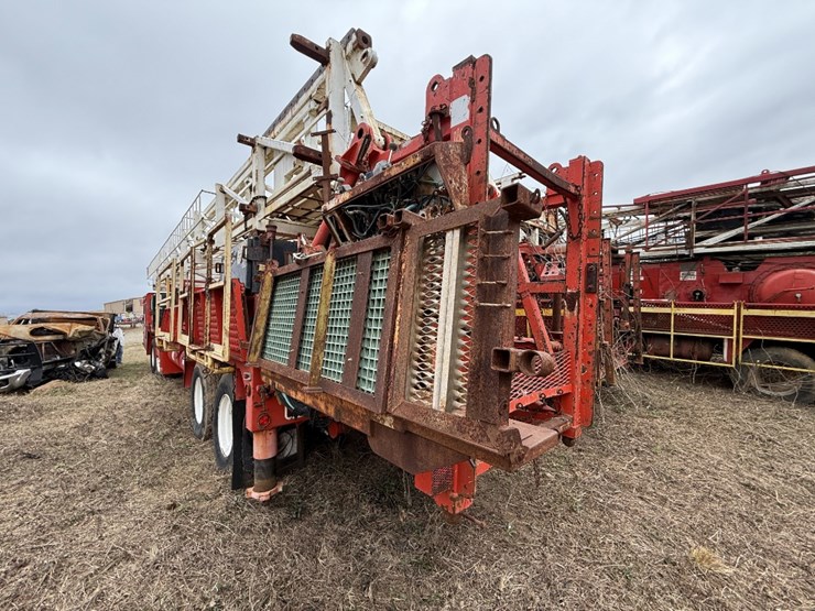 2003-franks-/-nov-1287/160-96-210k-4-axle-well-service-workover-rig-(incomplete)-image-16