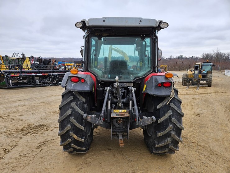 massey-ferguson-4707-image-4
