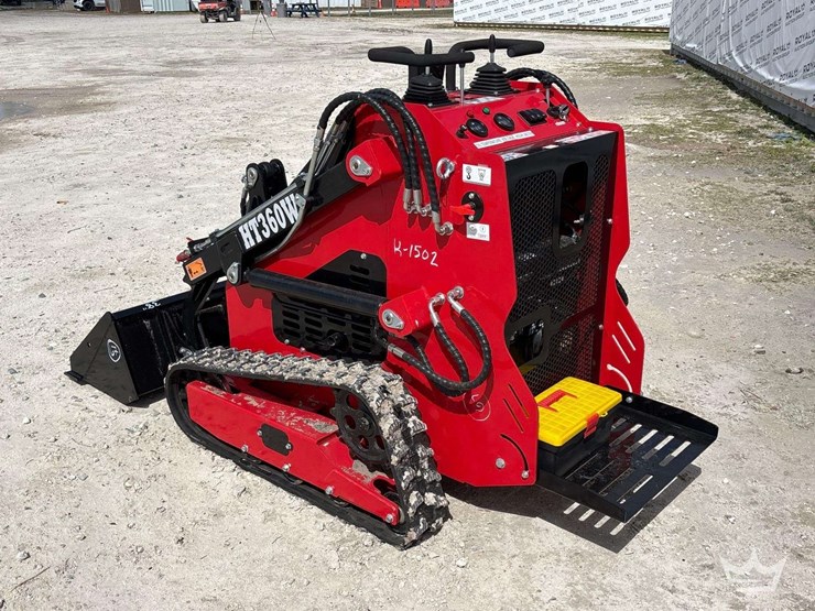 2025-ht360w-mini-walk-behind-track-loader-skid-steer-image-4