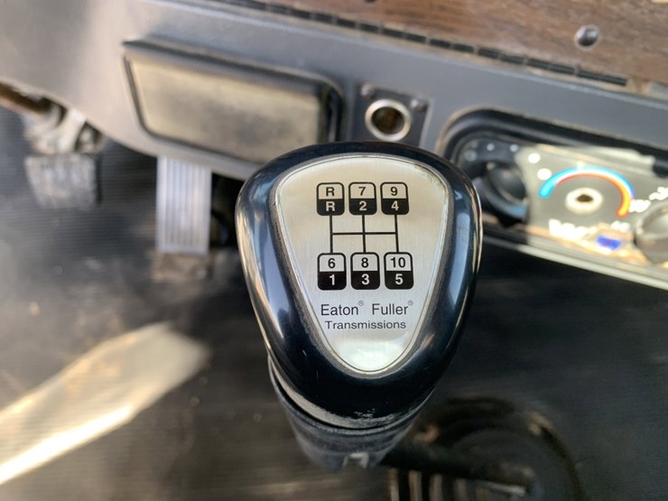 2005-western-star-6900xd-image-14