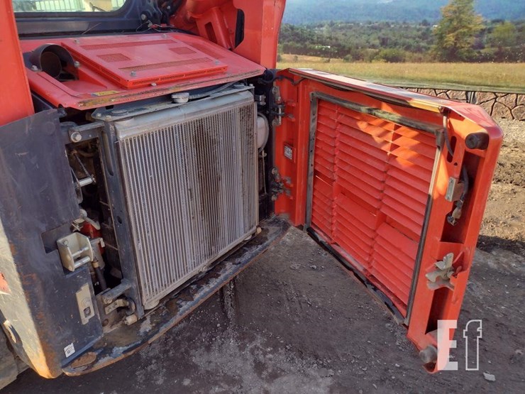 kubota-svl65-2-image-36