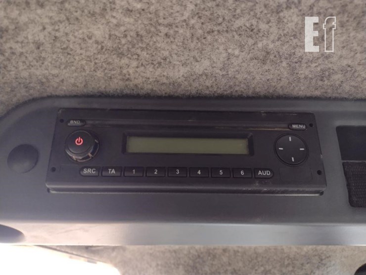 2015-deere-650k-lgp-image-9