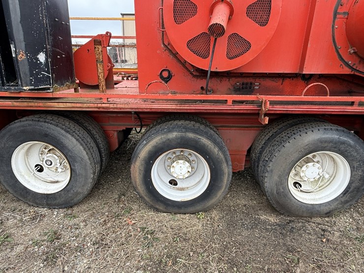 2008-crown-ce600-dd-5-axle-well-service-workover-rig-for-parts-image-8