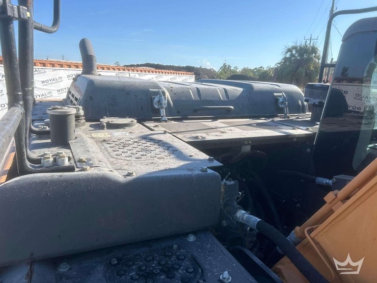 2022-case-cx220e-hydraulic-excavator-image-15