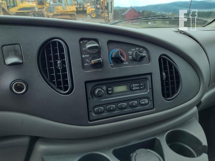 2008-ford-e150-image-10