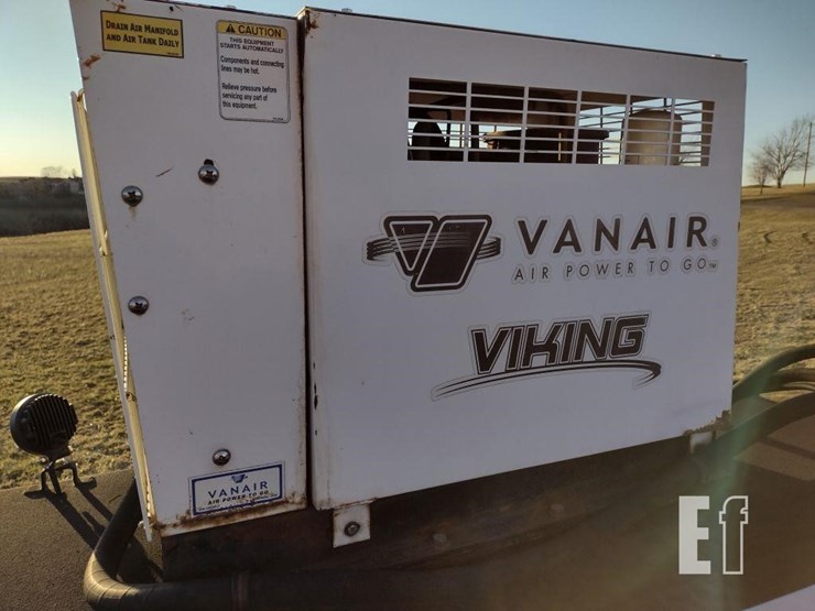 2013-peterbilt-337-image-68