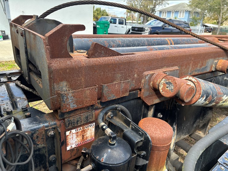 1999-mack-rd600-image-40