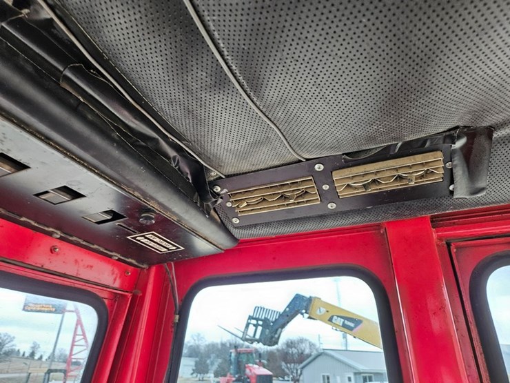 massey-ferguson-1085-image-40