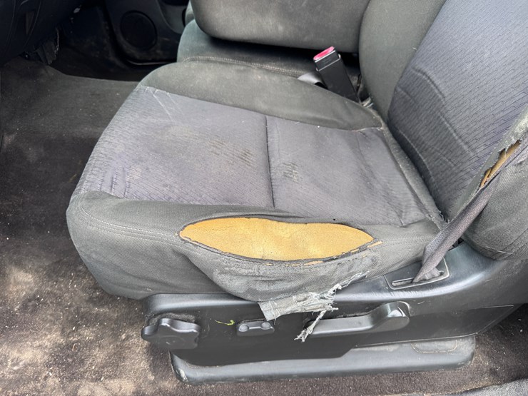 2010-chevrolet-2500hd-image-37