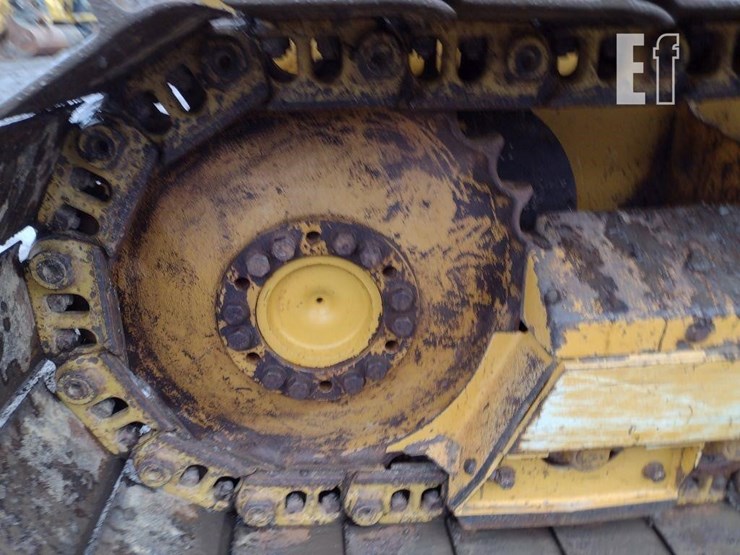 2015-deere-650k-lgp-image-32