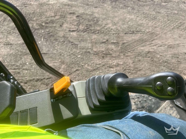 2022-case-cx220e-hydraulic-excavator-image-24