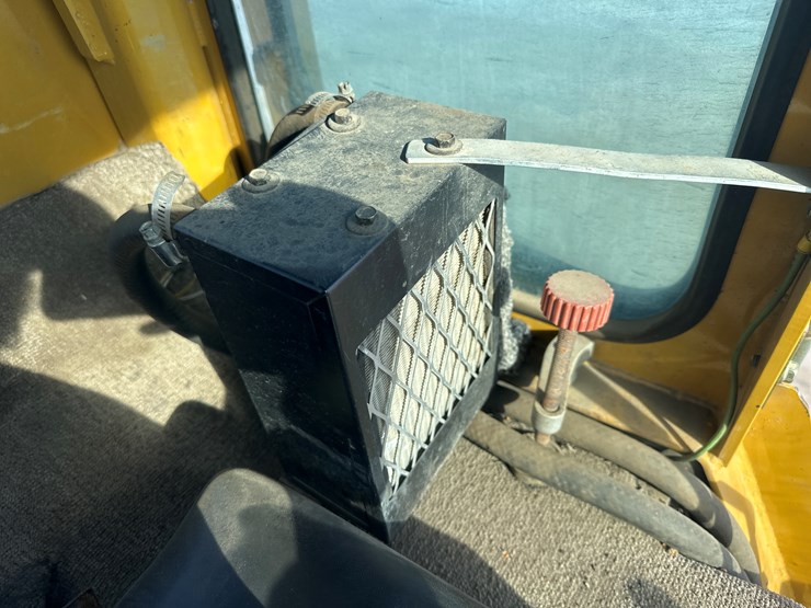 caterpillar-d5c-image-35