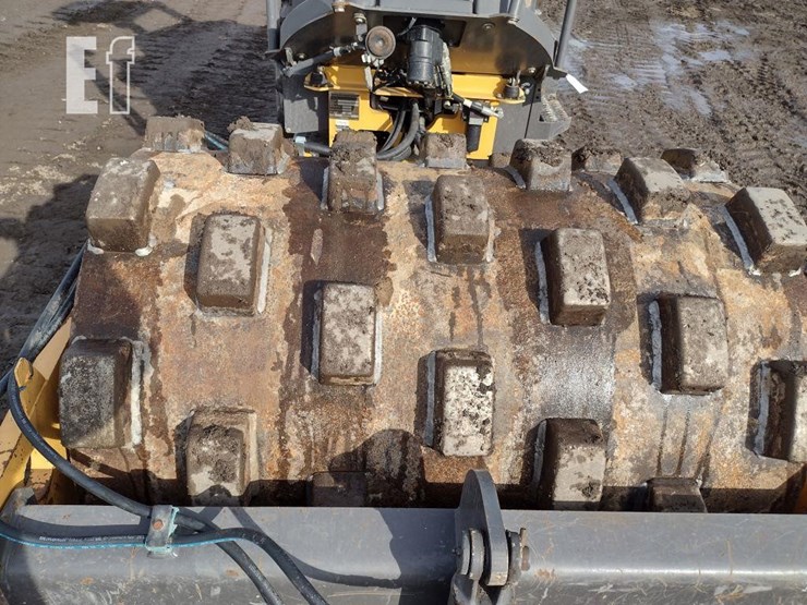 2017-volvo-sd45b-image-16