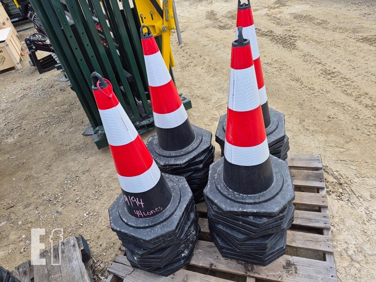 (83)-traffic-cones-image-2