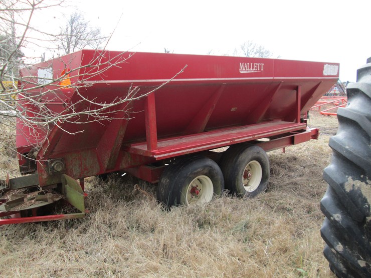 #27354-•-mallett-pull-type-spreader-image-3