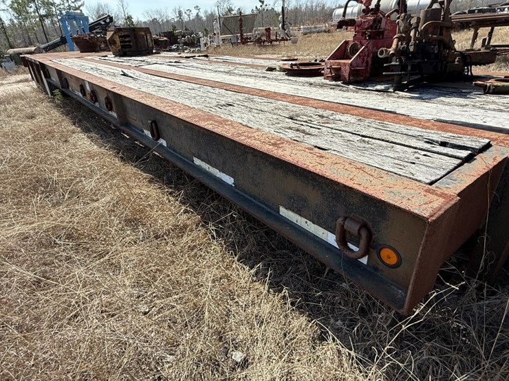 2006-nuttall-40'-x-102"-55-ton-3-axle-narrow-neck-lowboy-image-19