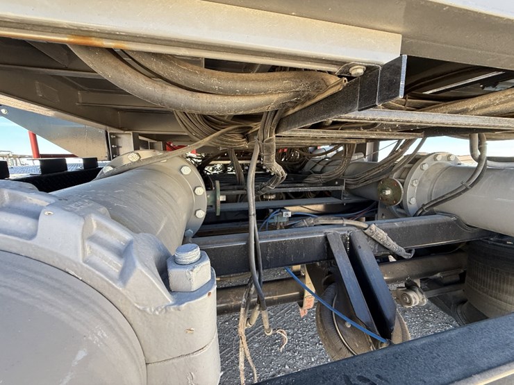 2020-nov-rolligon-big-bore-frac-15k-wp-4-axle-manifold-trailer-image-15