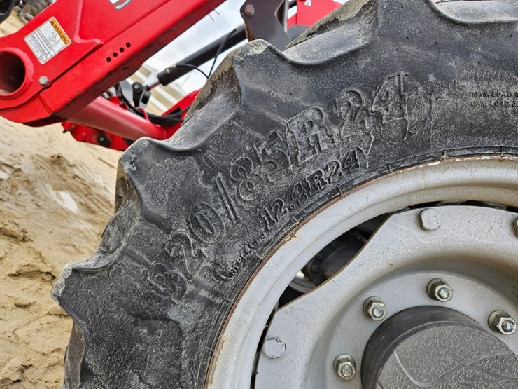 massey-ferguson-4707-image-50