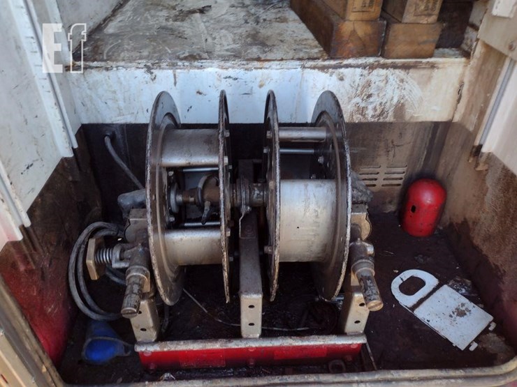 2013-peterbilt-337-image-62