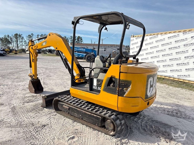 caterpillar-302.5c-image-4