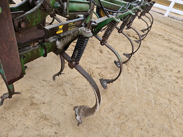 john-deere-1010-image-21