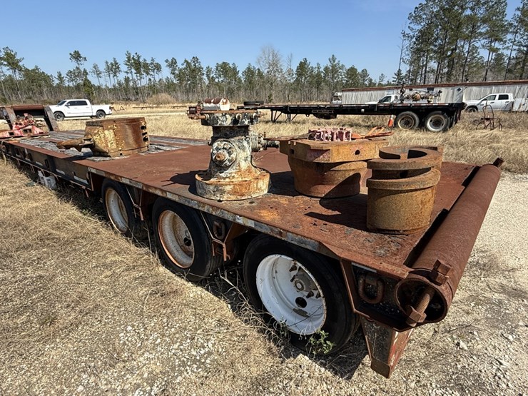 2006-nuttall-40'-x-102"-55-ton-3-axle-narrow-neck-lowboy-image-12