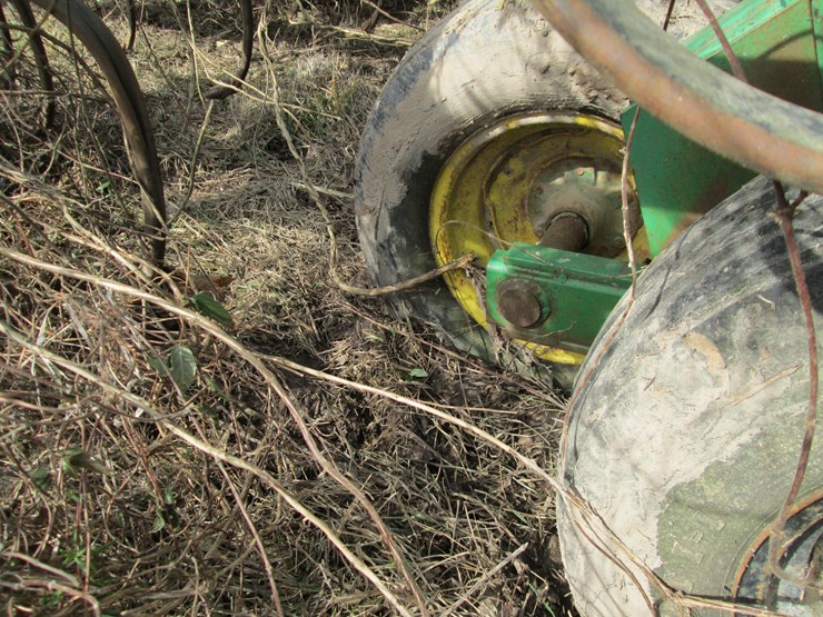 john-deere-38-image-24