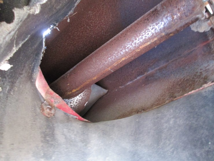 #27351-•-brandt-gpc1700-1700bu-grain-cart-301-image-13