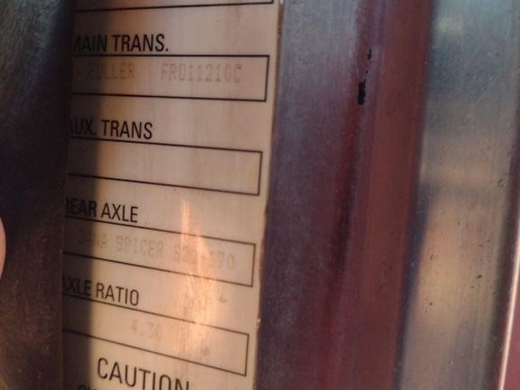 2013-peterbilt-337-image-6