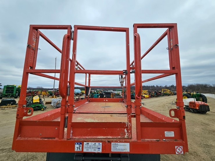 2017-skyjack-sj6832rt-image-26