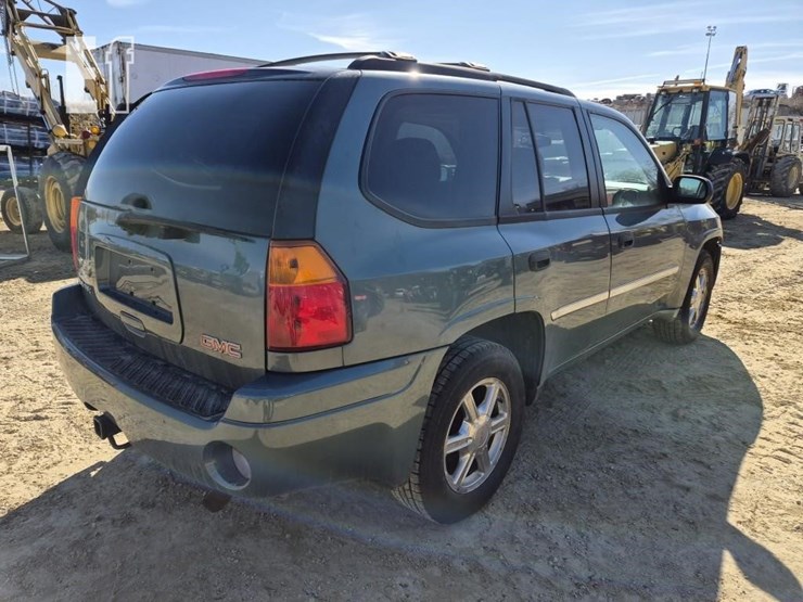 2009-gmc-envoy-sle-image-3