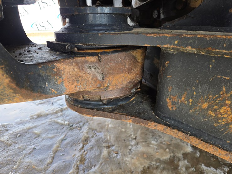 komatsu-hm400-2-image-18