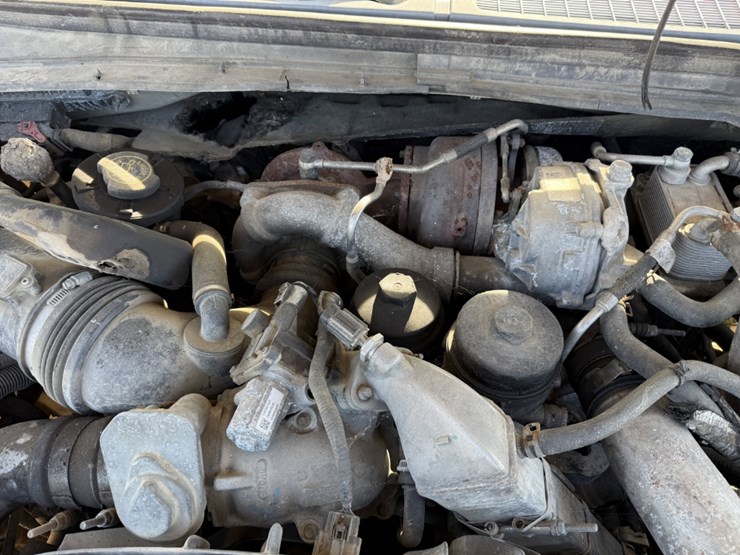 2010-ford-f550-xl-image-26