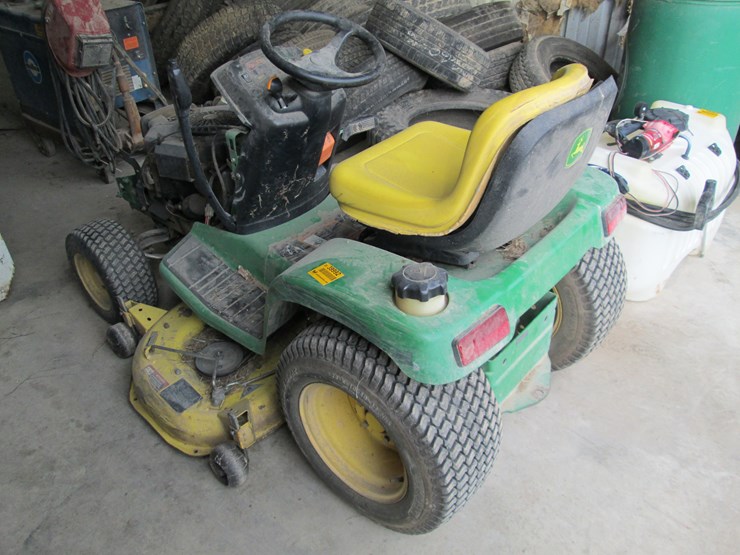 john-deere-gt235-image-3