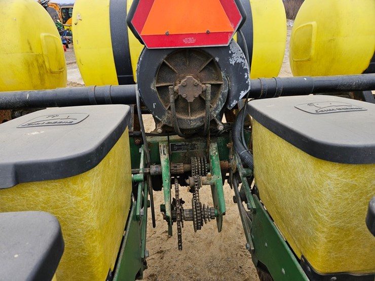john-deere-7200-image-27