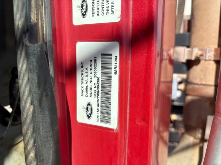 2009-mack-pinnacle-t/a-daycab-vacuum-truck-image-15