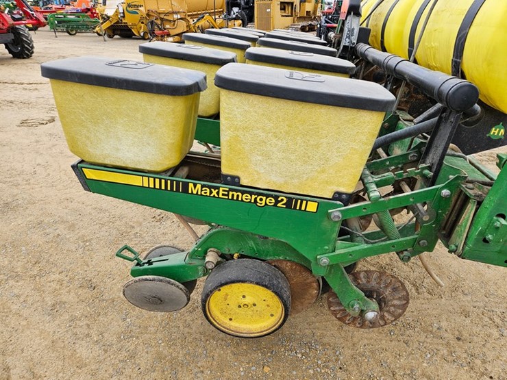 john-deere-7200-image-18