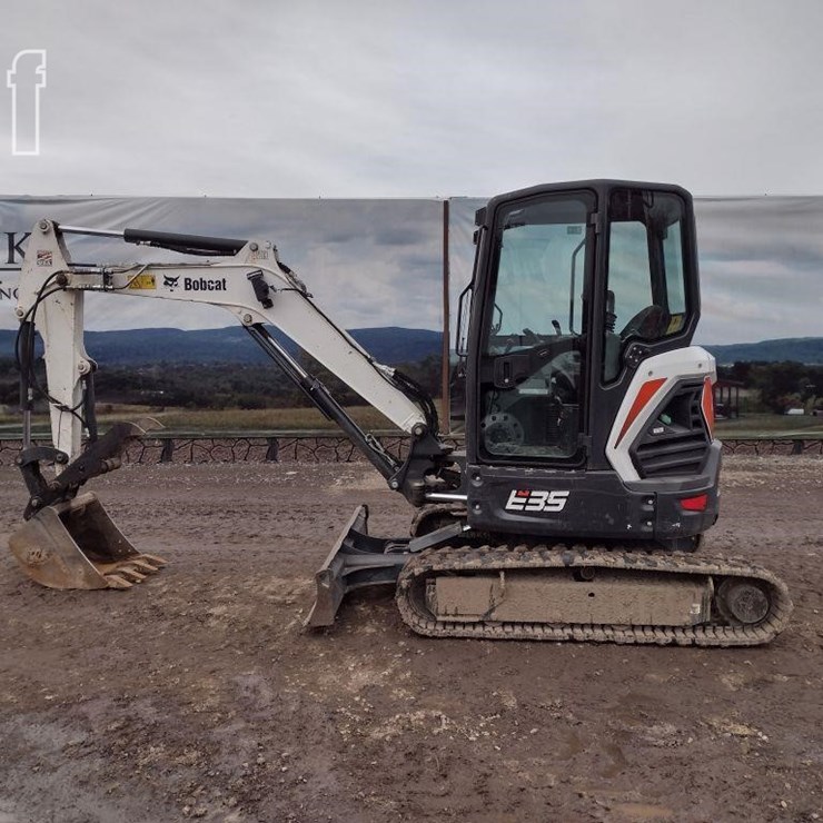 2021 BOBCAT E35i