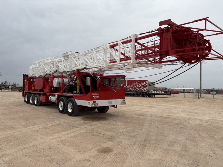 2012-rig-works-mustang-550-image-3