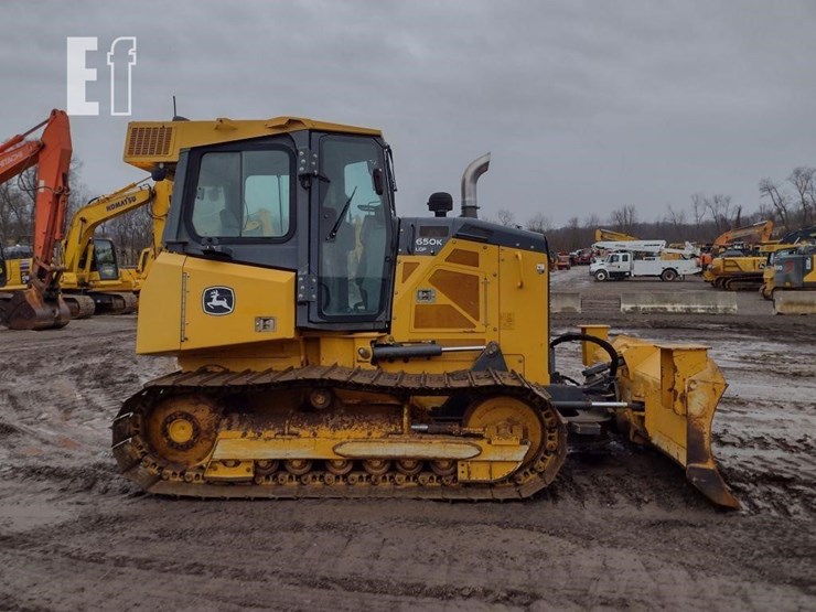 2015-deere-650k-lgp-image-3