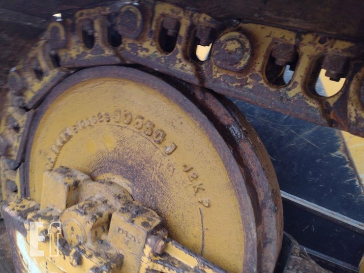 2015-deere-650k-lgp-image-27